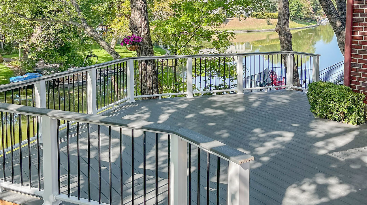 Luxury covered enjoyment deck by Lavell Decks